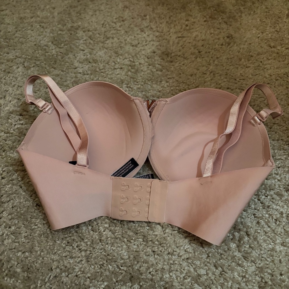 Victoria’s Secret Very Sexy Push-Up Multiway Strapless Bra - Picture 2 of 3